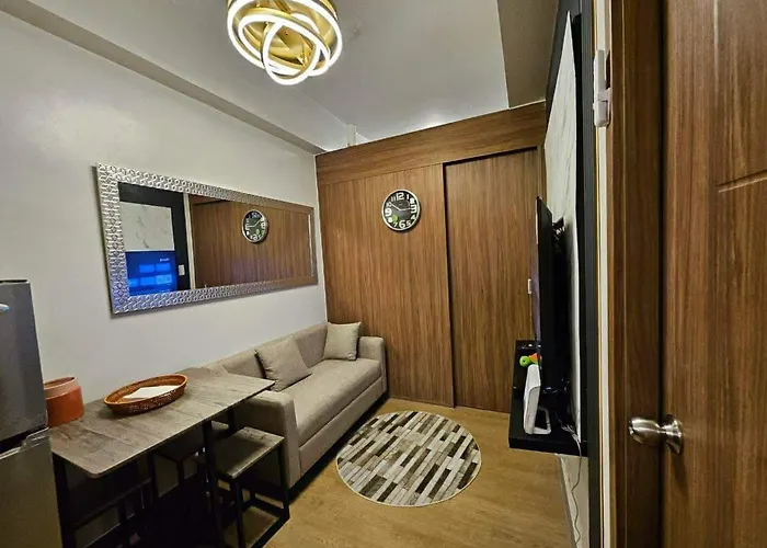 Staycation-resort Near Airport And Sm Bicutan With 3 Pools And Playground *