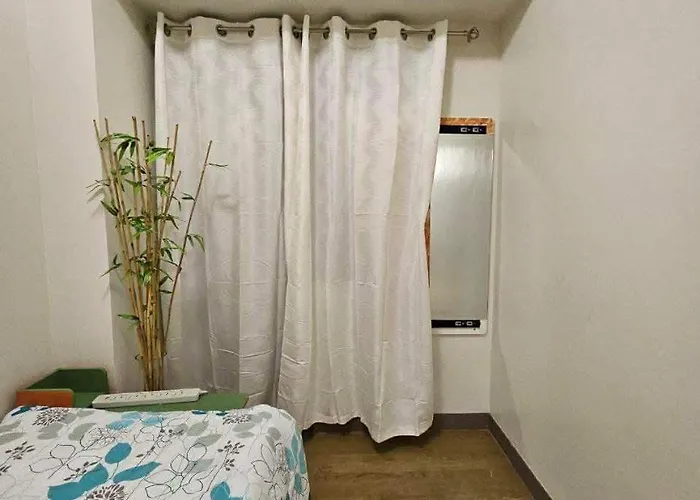 Staycation-resort Near Airport And Sm Bicutan With 3 Pools And Playground * Manila